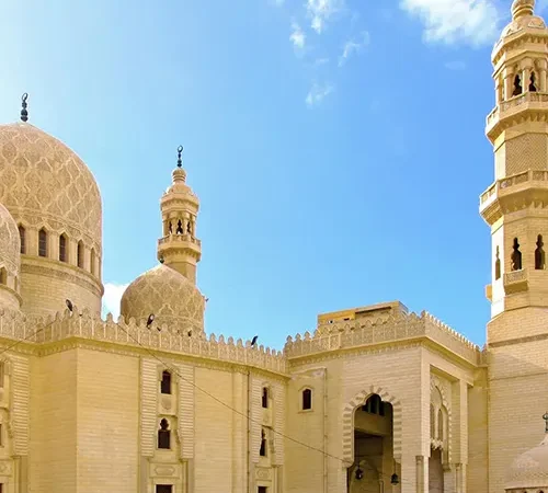 مسجد المرسي أبو العباس – درة إسلامية في عروس البحر