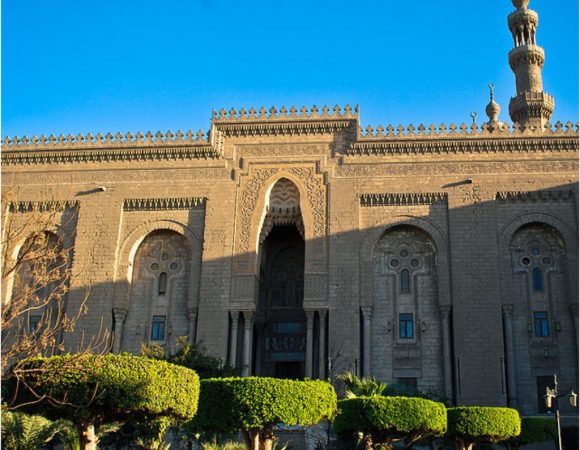 مسجد الرفاعي – تحفة ملكية في قلب القاهرة