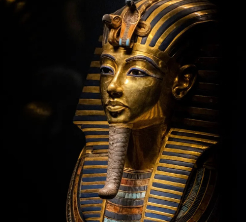 أهرامات الجيزة - المتحف المصري في التحرير